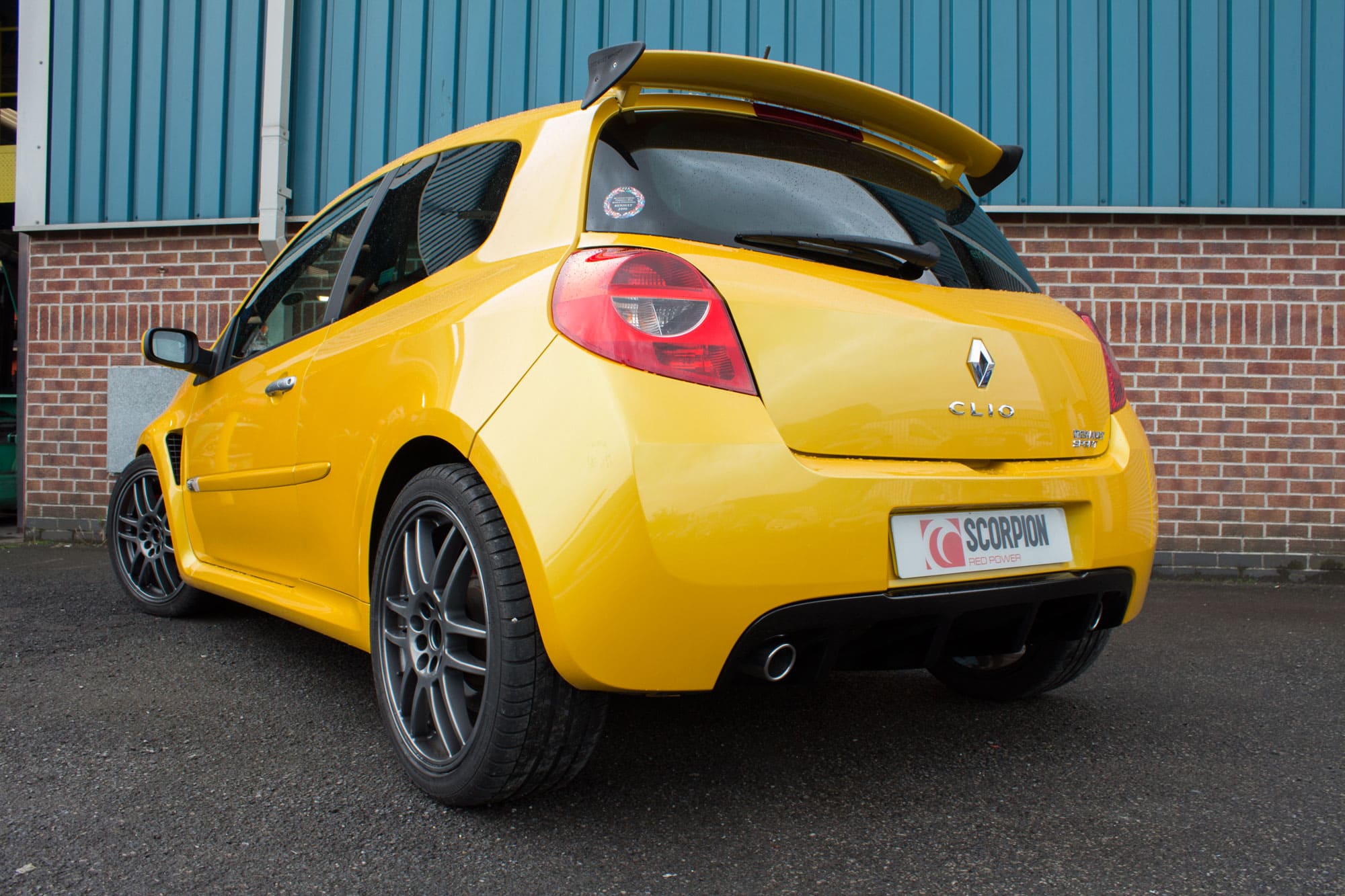 Renault Clio MK3 197 Sport 2.0 16v Resonated cat-back system - Scorpion